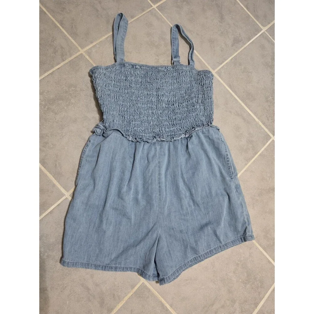 Gilli Women's Light Wash Denim Romper Size L